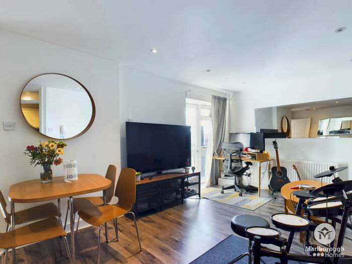 1 Bedroom Flat To Rent In Bethnal Green Road, E2