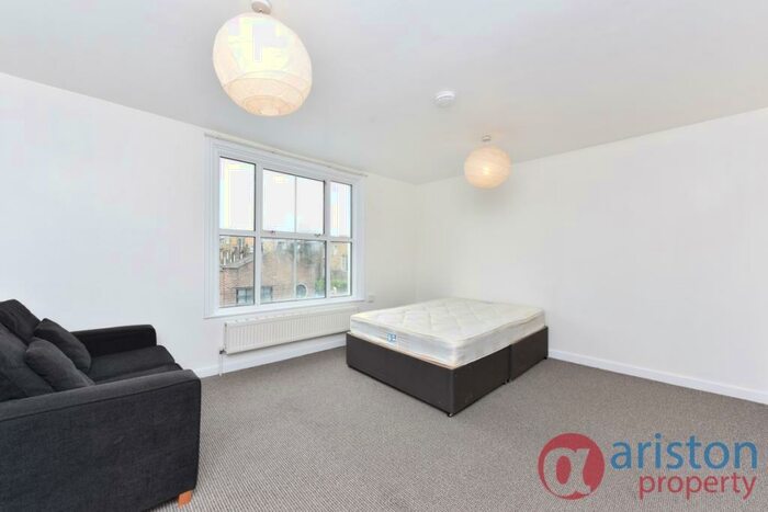 Studio To Rent In Torriano Avenue, Kentish Town, NW5