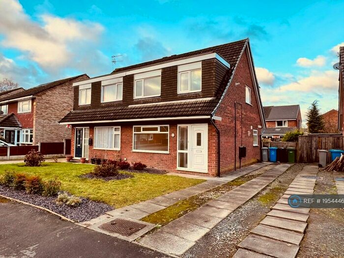 3 Bedroom Semi-Detached House To Rent In Newgate Road, Sale, M33