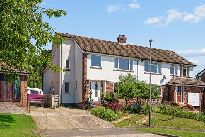 4 Bedroom Semi Detached House For Sale In Woodland Close, Marlow, SL7