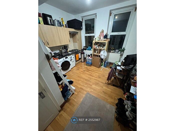 1 Bedroom Flat To Rent In Hackney Road, London, E2