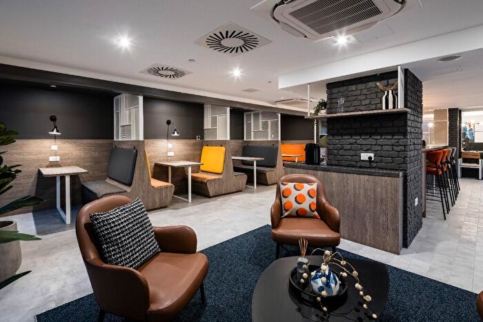 Studio To Rent In Silvertown Way, London, E16