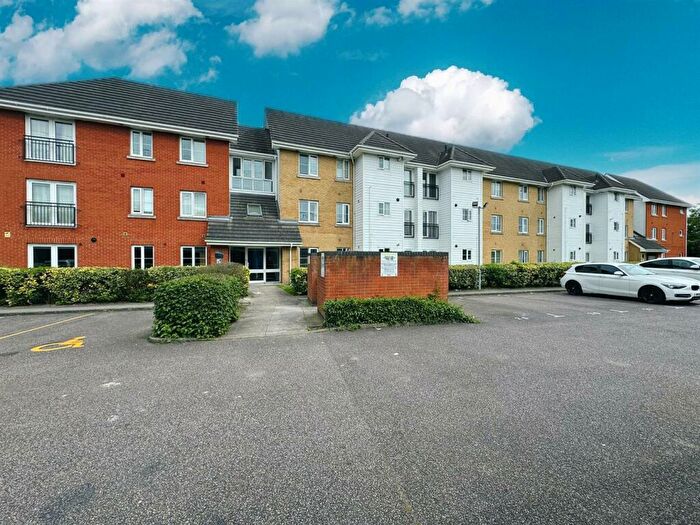 2 Bedroom Flat For Sale In Gower Place, Fleming Road, Chafford Hundred, RM16