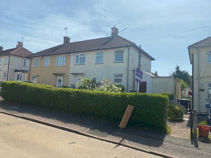 3 Bedroom Semi-Detached House To Rent In Maplin Road, Leicester, LE5