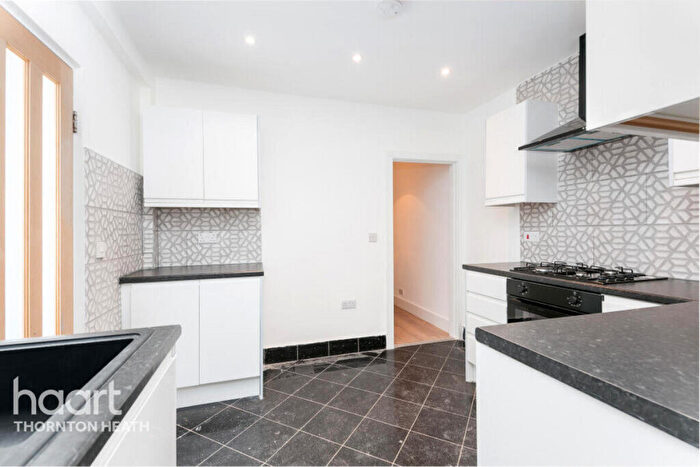 2 Bedroom Flat For Sale In Northwood Road, Thornton Heath, CR7