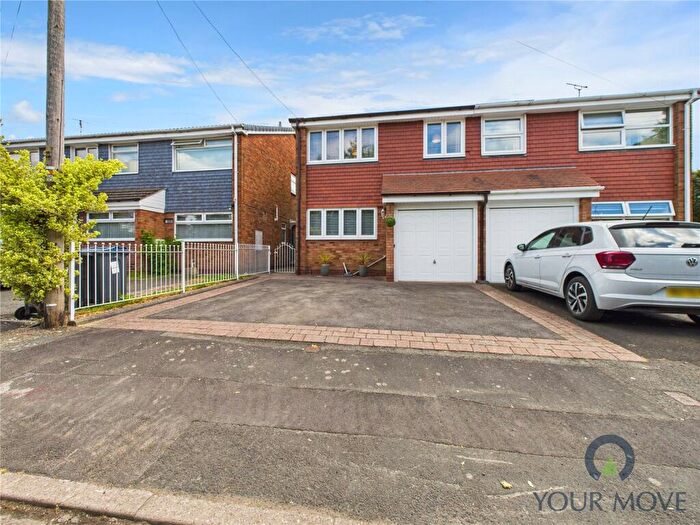 4 Bedroom Semi Detached House For Sale In Ashdale Drive, Birmingham, West Midlands, B14