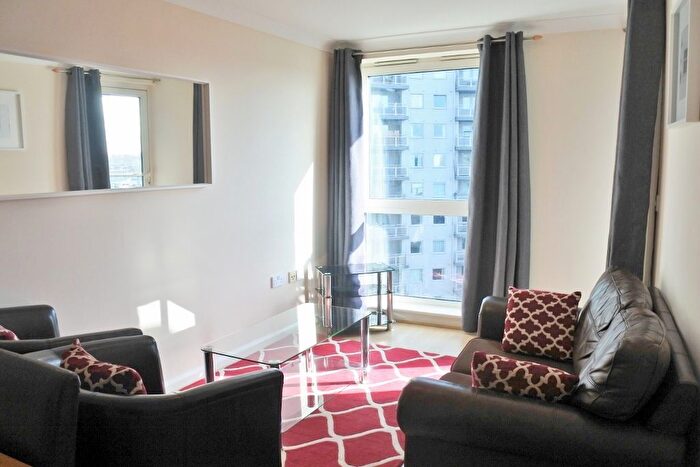 2 Bedroom Flat To Rent In Crown Heights, Alencon Link, Basingstoke, RG21