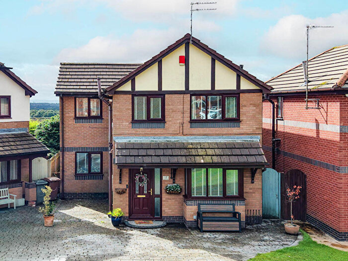 3 Bedroom Detached House For Sale In Harland Way, Rochdale, OL12