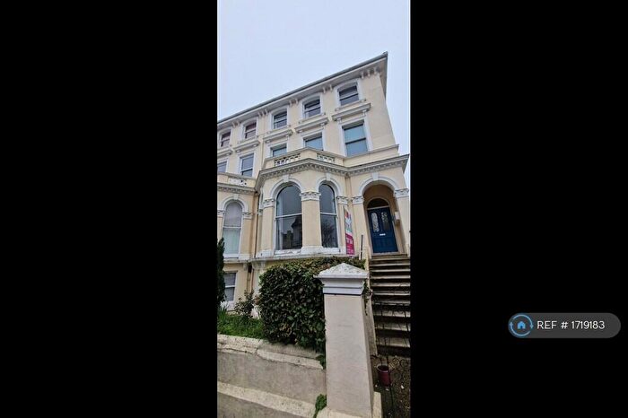 2 Bedroom Flat To Rent In Spencer Road, Eastbourne, BN21