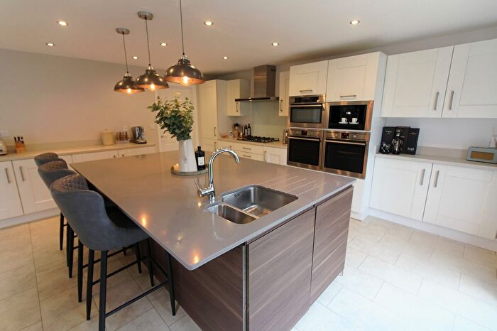 4 Bedroom Detached House For Sale In Gloster Road, Lutterworth, Leicestershire, LE17