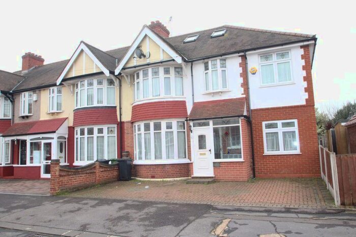 4 Bedroom Property To Rent In Thurlestone Avenue, Ilford, IG3
