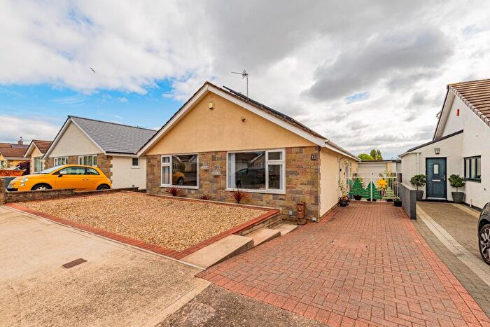 3 Bedroom Detached Bungalow For Sale In Carys Close, Penarth, CF64