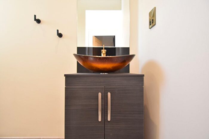 5 Bedroom Semi-detached House To Rent In Campbell Road, Southsea, Hampshire, PO5