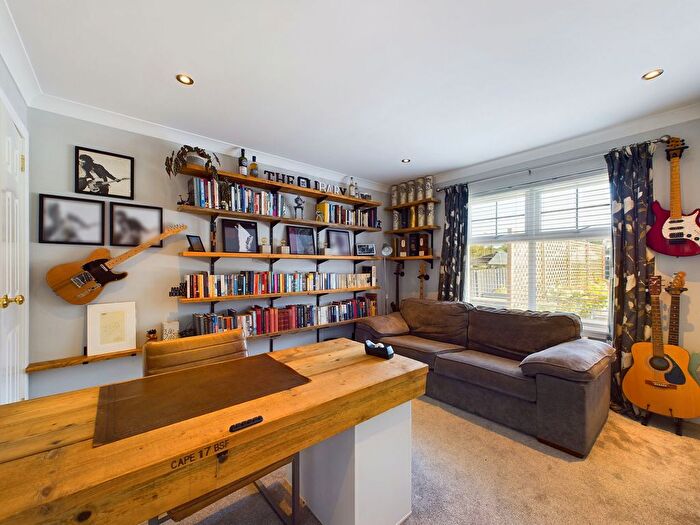 5 Bedroom Detached House For Sale In Raeburn Common, Pettinain, ML11
