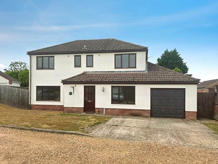 4 Bedroom Detached House For Sale In Robert Linge Crescent, Brandon, IP27