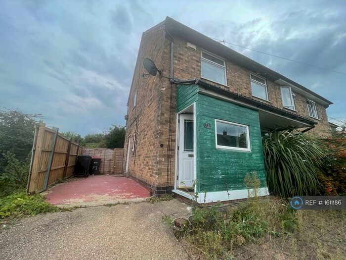 2 Bedroom Semi-Detached House To Rent In Lime Tree Road, Hucknall, Nottingham, NG15