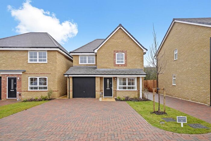 3 Bedroom Detached House To Rent In Bedroom Detached House In Sheerness Way, Hampton, PE7