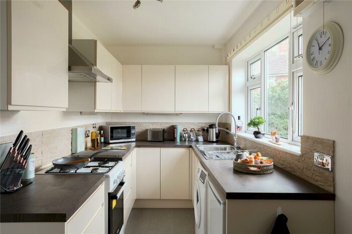 2 Bedroom Terraced House To Rent In Greystone Mount, Leeds, West Yorkshire, LS15