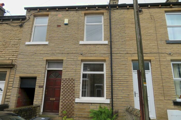 2 Bedroom Terraced House To Rent In Piggott Street, Brighouse, HD6