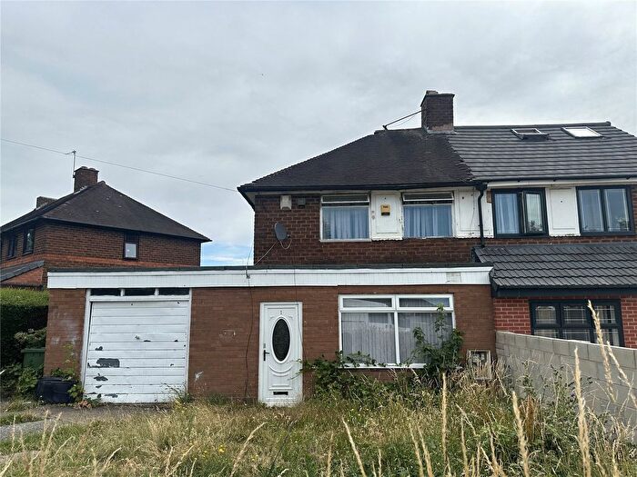 3 Bedroom Semi-Detached House For Sale In Flaxton Grove, Birmingham, West Midlands, B33