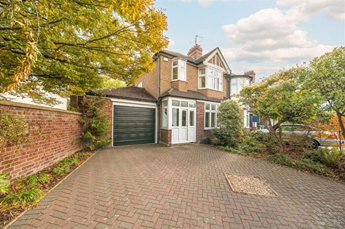 3 Bedroom End Of Terrace House For Sale In Stratheden Road, Blackheath, SE3