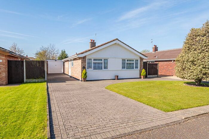 2 Bedroom Detached Bungalow For Sale In Firs Avenue, Ormesby, NR29