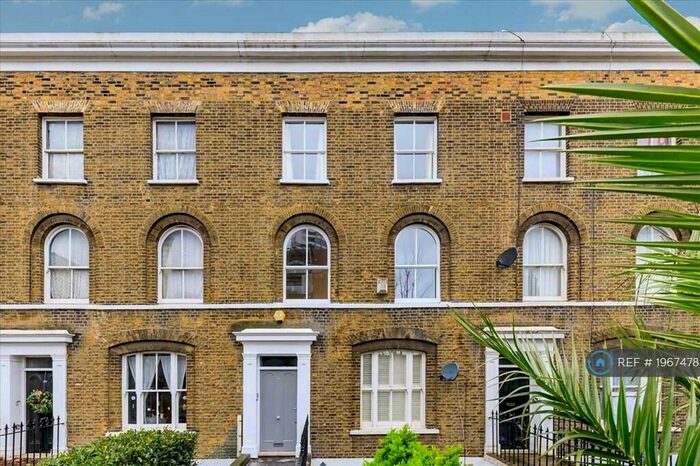 3 Bedroom Flat To Rent In Bow, London, E3