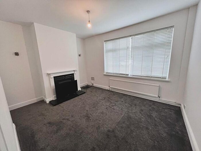 2 Bedroom Semi-Detached House For Sale In Leigh Road, Worsley, M28