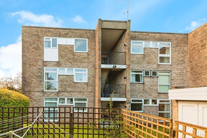 2 Bedroom Flat For Sale In Westleigh Close, Yate, Bristol, BS37