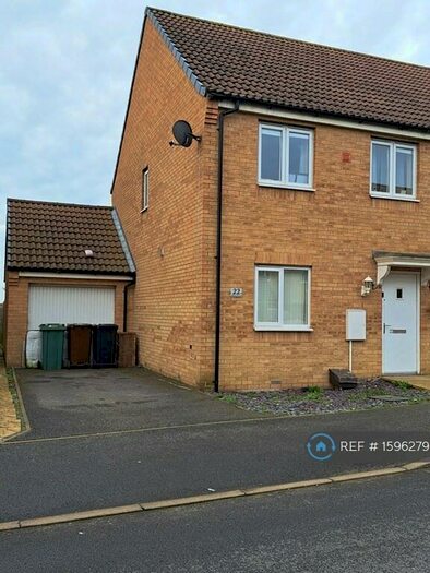 3 Bedroom Semi-Detached House To Rent In Jupiter Avenue, Peterborough, PE2