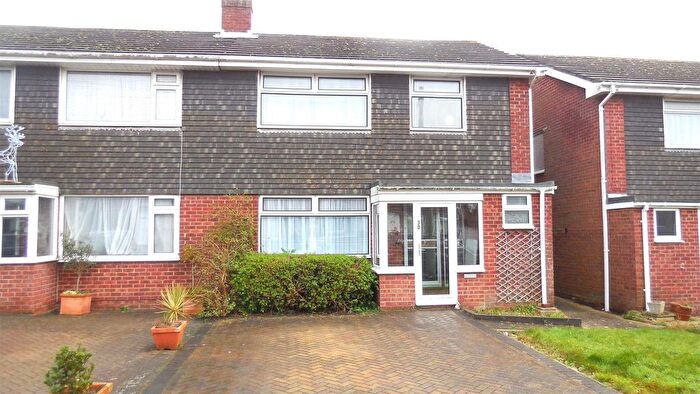 3 Bedroom Semi Detached House To Rent In Kenilworth Close, New Milton, BH25