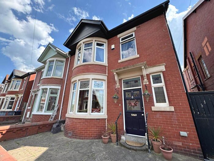 4 Bedroom Semi-Detached House For Sale In Hampton Road, Blackpool, FY4