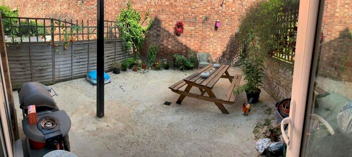 2 Bedroom Flat To Rent In Handforth Road, London, SW9