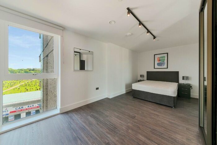 Flat To Rent In Mitre Yard, North Kensington, NW10