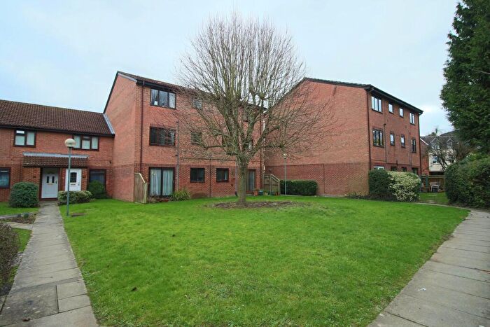 2 Bedroom Flat To Rent In Forge Field, Andover, Hampshire, SP10