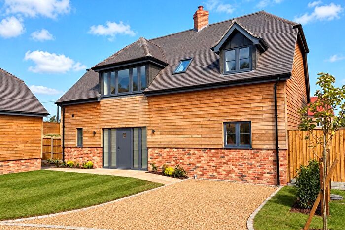 4 Bedroom Detached House For Sale In Catts Farm, Newbury Road, Headley, Hampshire, RG19