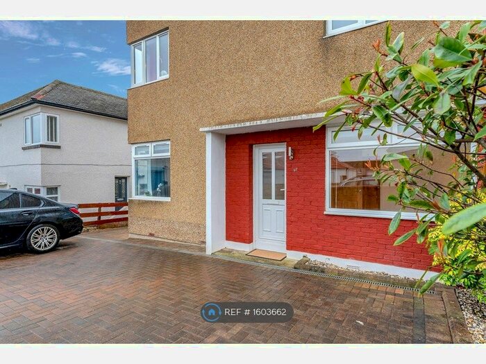 3 Bedroom Flat To Rent In Kingsknowe Road North, Edinburgh, EH14