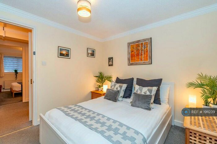 2 Bedroom Flat To Rent In East Parkside, Edinburgh, EH16