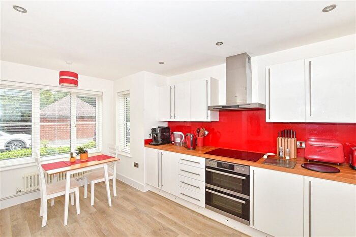4 Bedroom Detached House For Sale In Old Common Way, Uckfield, East Sussex, TN22