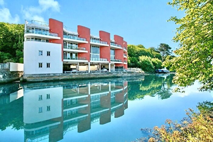 3 Bedroom Flat For Sale In Malpas Road, Truro, Cornwall, TR1