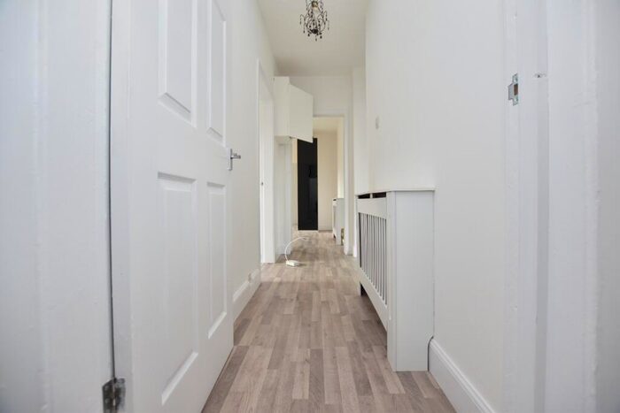 2 Bedroom Flat To Rent In Glencairn Road, Paisley, PA3