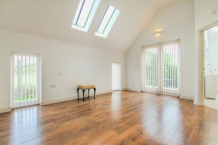 3 Bedroom Detached Bungalow For Sale In Sandye Lane, Swineshead, MK44