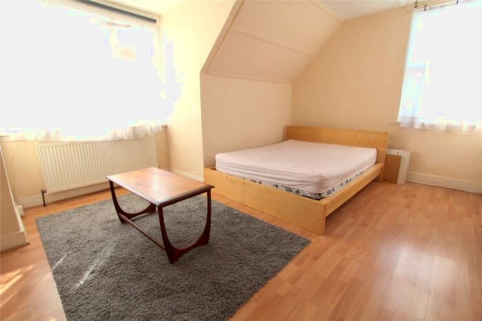 Studio To Rent In Pinner Road, Harrow, HA1