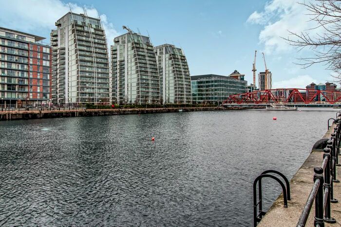 2 Bedroom Flat To Rent In Nv Buildings, The Quays, Salford, M50