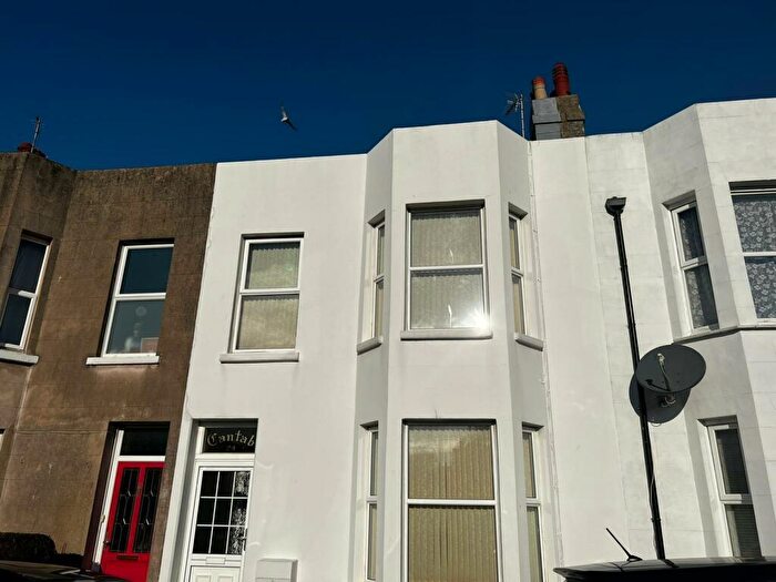 4 Bedroom House To Rent In Cambridge Road, Eastbourne, BN22