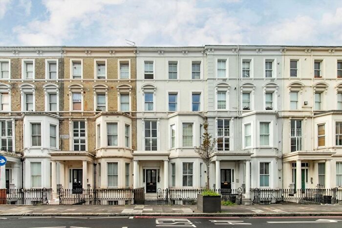 2 Bedroom Flat To Rent In Warwick Road, Earls Court, SW5