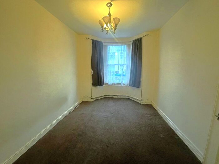 2 Bedroom Terraced House To Rent In Beaconsfield Road, Southall, Middlesex, UB1