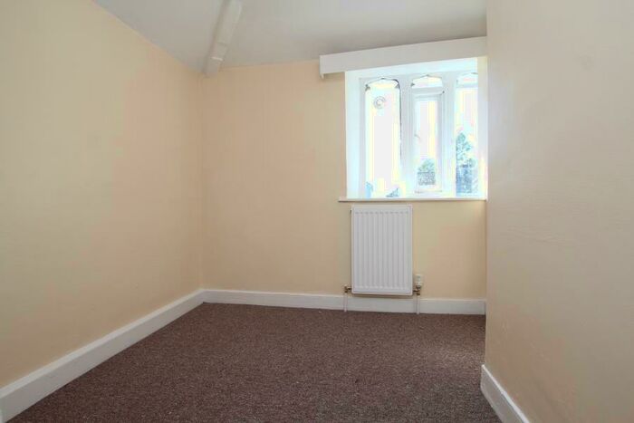 2 Bedroom Detached House To Rent In Westbury Road- Westbury-on-Trym, BS9