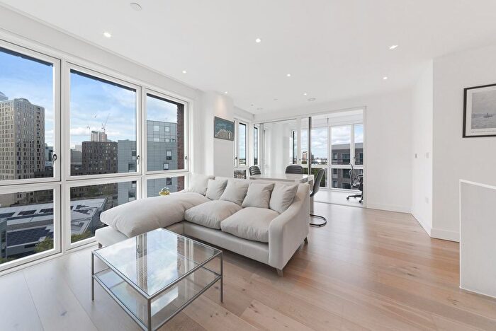 2 Bedroom Flat For Sale In Perseus Court, Arniston Way, E14