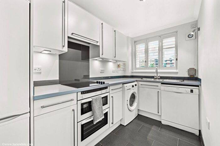 1 Bedroom Flat To Rent In Upton Court, The Downs, Wimbledon, SW20